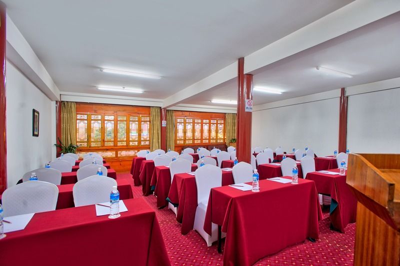 Lijiang Wangfu Hotel Экстерьер фото